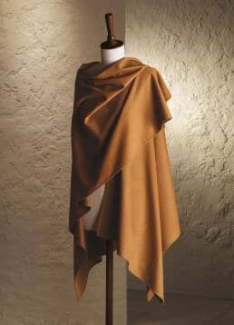 Betty 100% Vicuna Cape Purely Alpaca