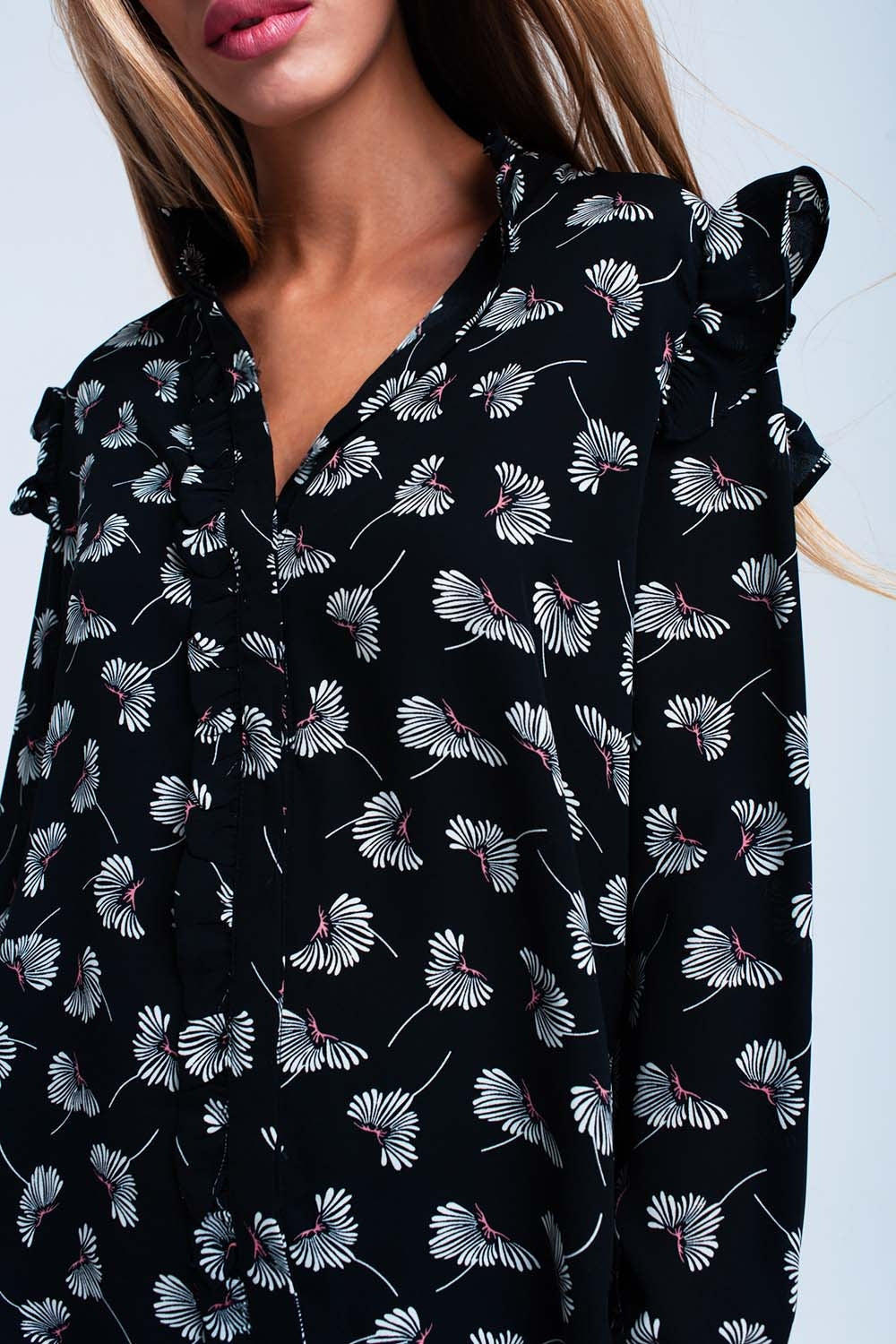 Black floral printed shirt Q2store