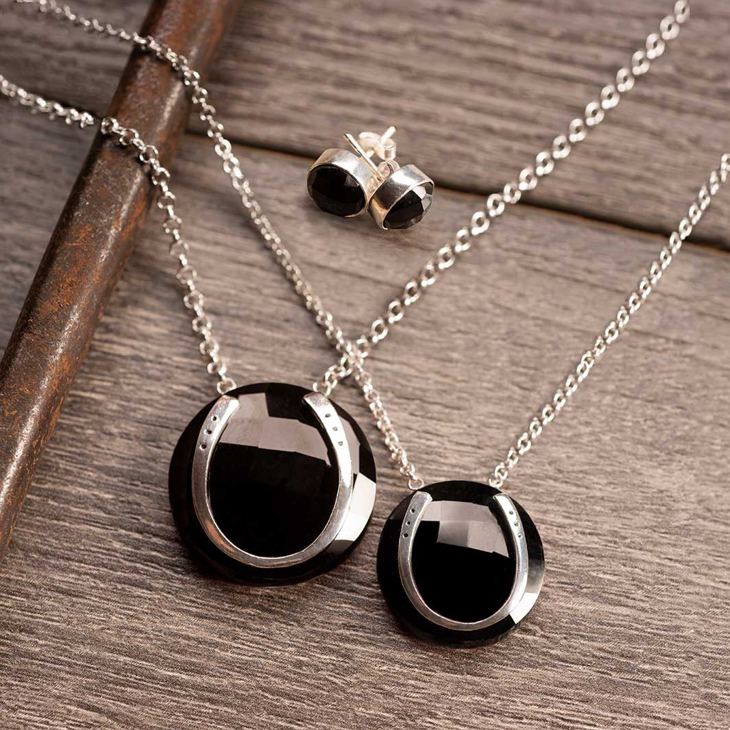 Black Onyx Horseshoe Necklace Urban-Equestrian