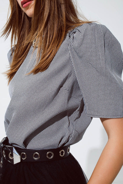 Black pique top with short sleeve Q2store