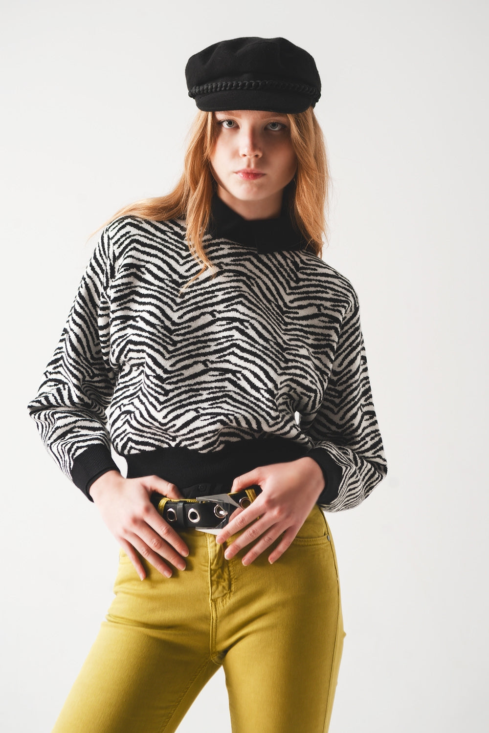Black sweater with zebra pattern Q2store