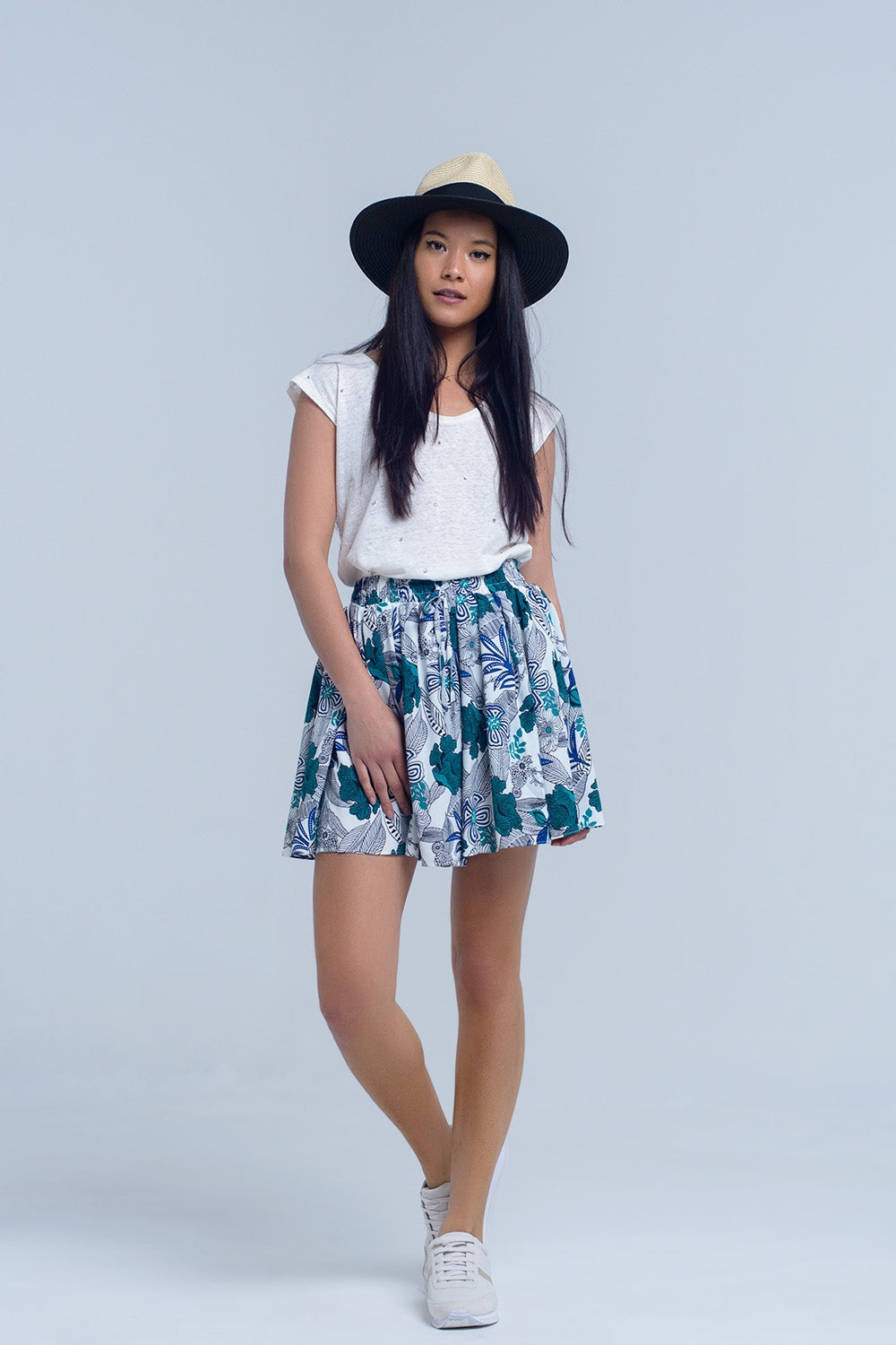 Blue mini skorts with floral print Q2store