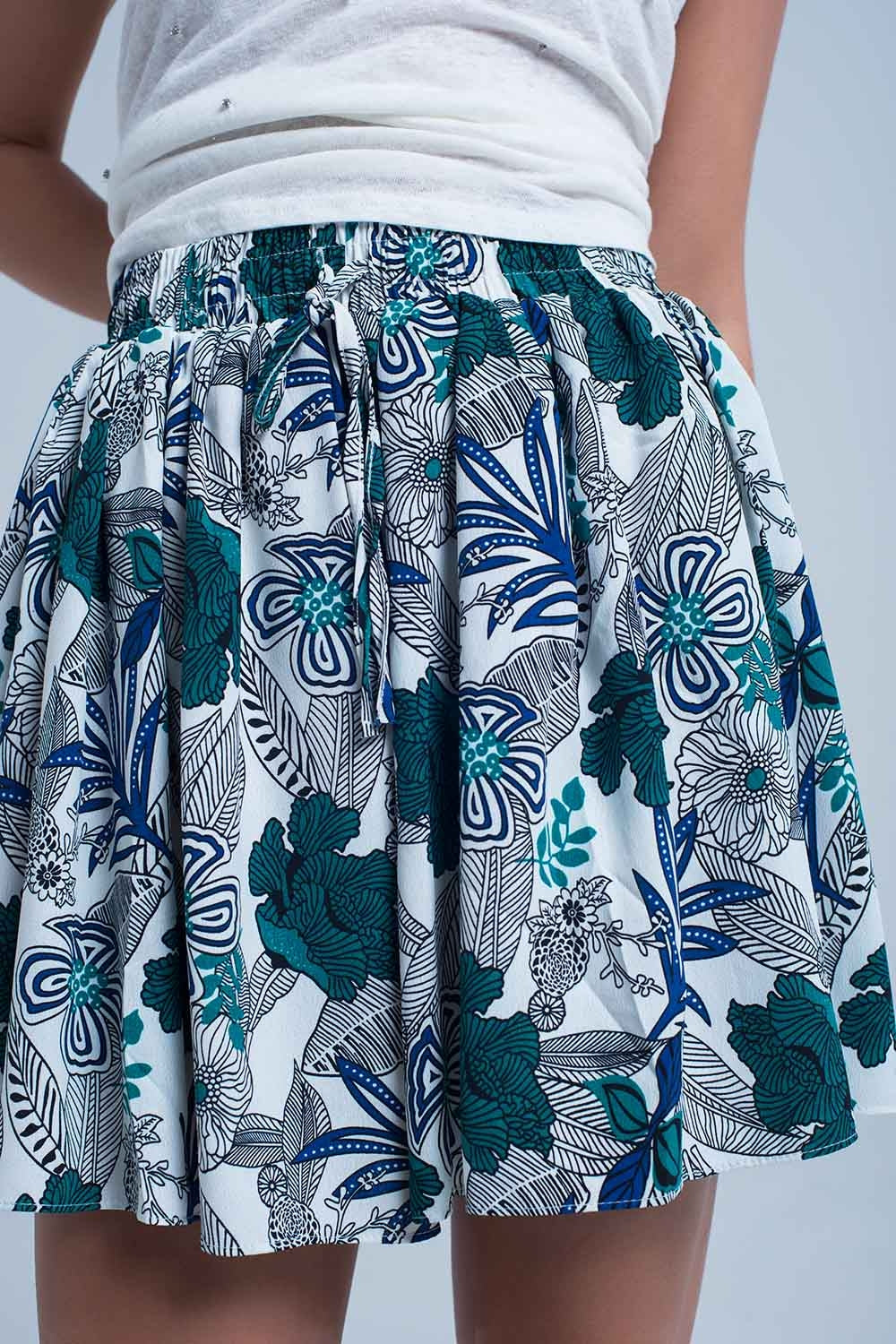 Blue mini skorts with floral print Q2store