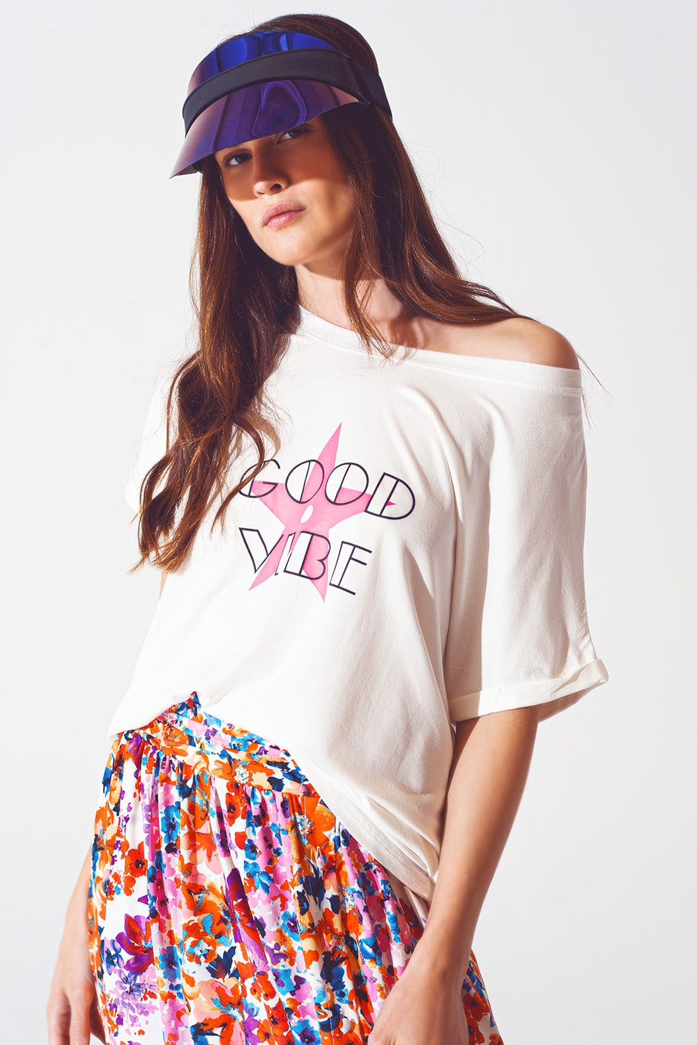 Boat Neack T-shirt With Good Vibe Text in White and Pink Q2store