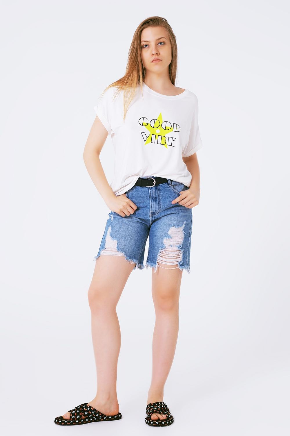 Boat neckline Relaxed fit T-shirt fluor good vibe logo Q2store