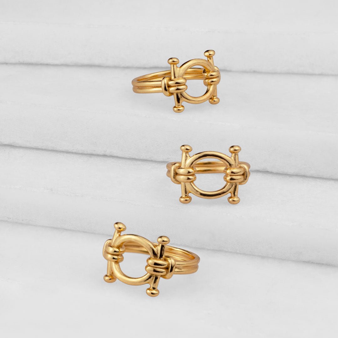 Bocara - Horse Bit Equestrian Ring in Gold Urban-Equestrian