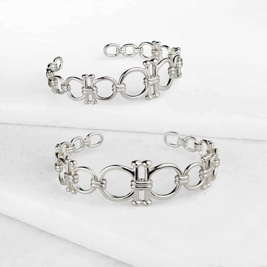 Bocara - Horse Bit Equestrian Wrist Cuff in Silver Urban-Equestrian
