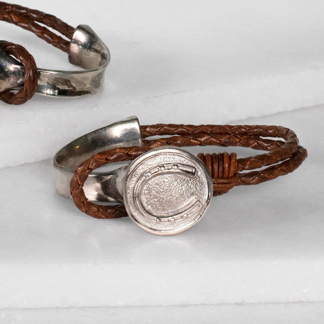 Bosal - Leather laced Horseshoe Bracelet in Brown and Silver Urban-Equestrian
