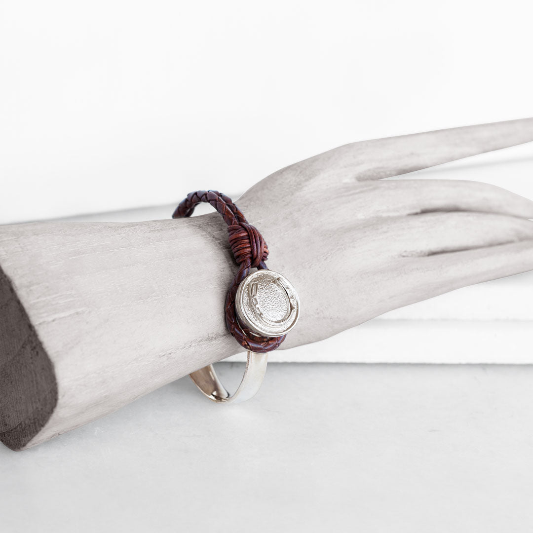 Bosal - Leather laced Horseshoe Bracelet in Brown and Silver Urban-Equestrian