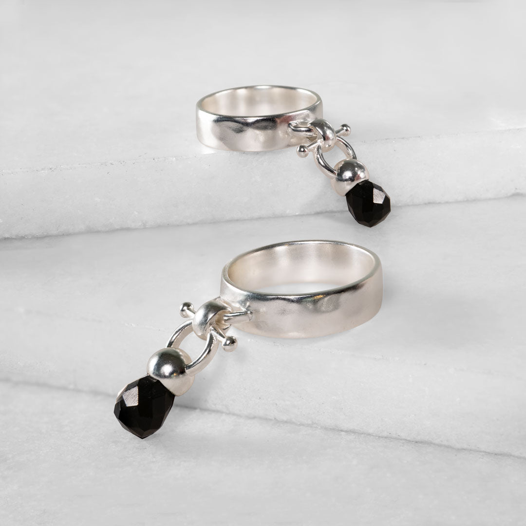 Brio - Black Onyx Horse Bit Equestrian Ring in Silver Urban-Equestrian