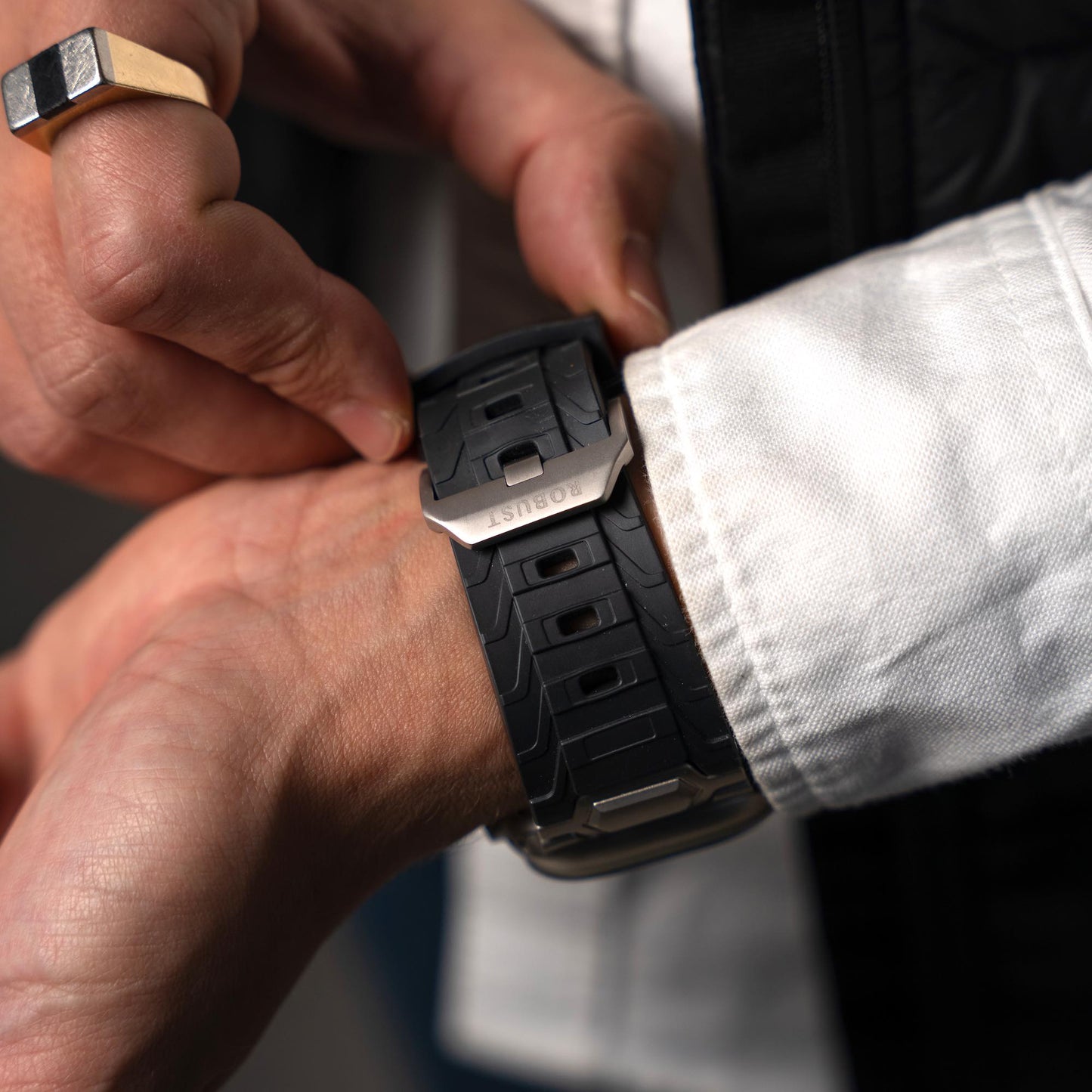 Titan Band FKM1 Robust