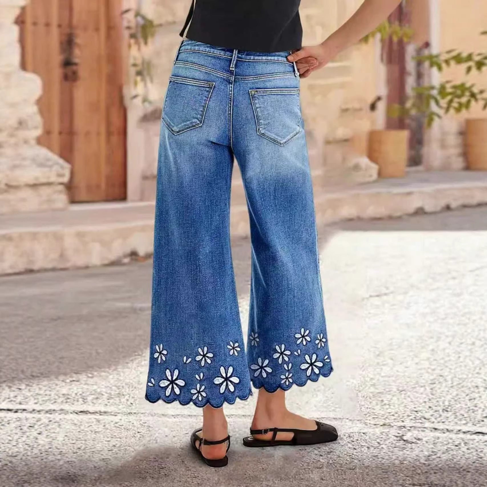 Chrysanthemum Embroidered Cropped Denim Jeans – Women's Loose Straight-Leg FitiqueFit