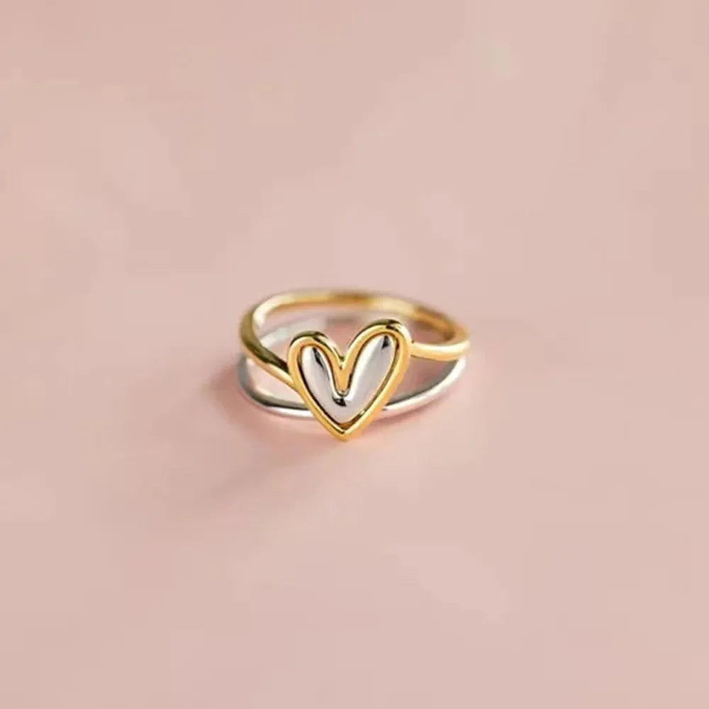 Vera Heart Ring Ivory Embers