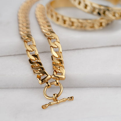 Cadence - Equestrian Curb Chain T-Bar Necklace in Gold Urban-Equestrian