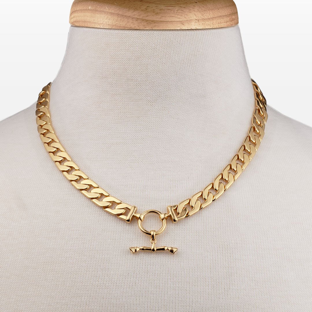 Cadence - Equestrian Curb Chain T-Bar Necklace in Gold Urban-Equestrian