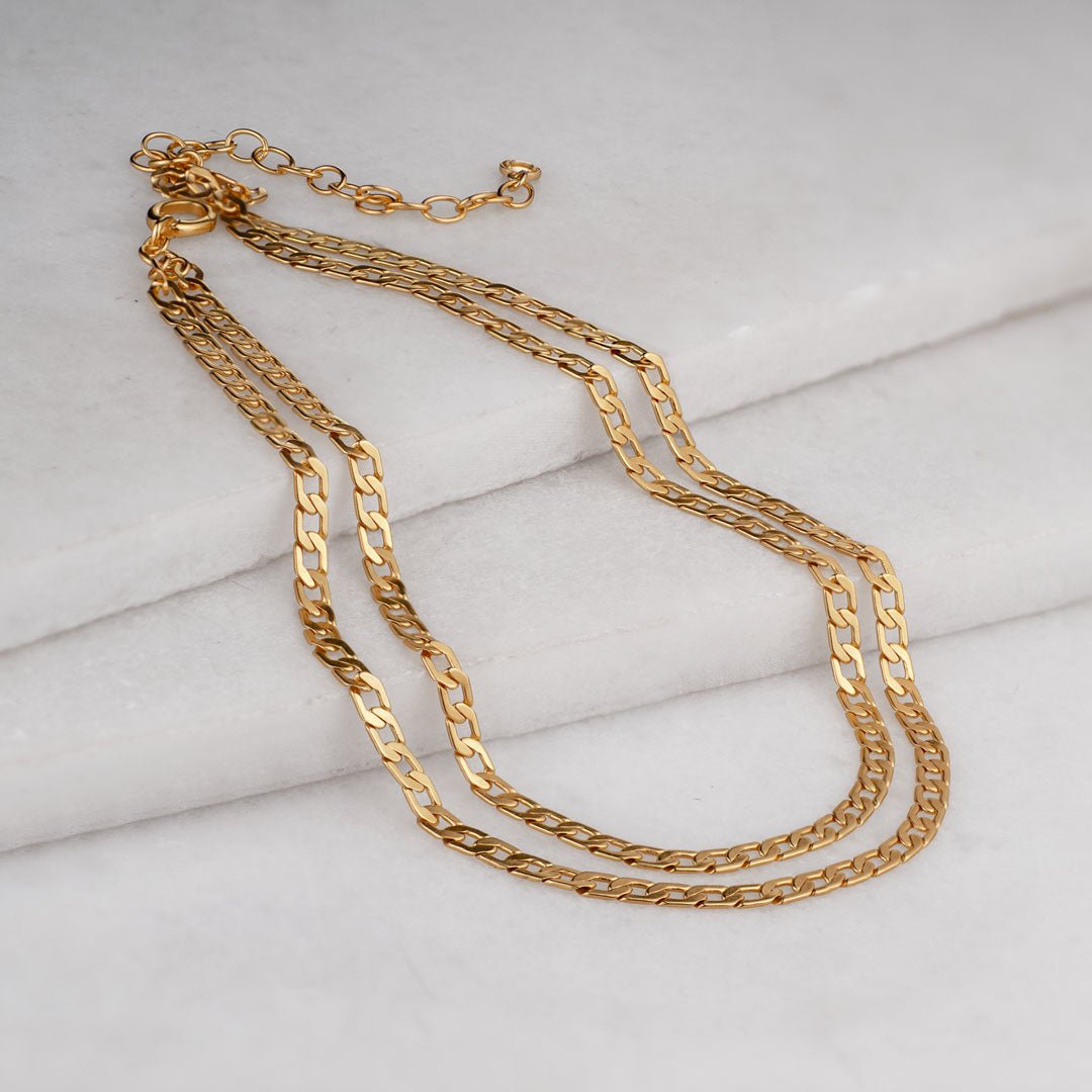 Cadence - Equestrian Curb Chain T-Bar Necklace in Gold Urban-Equestrian