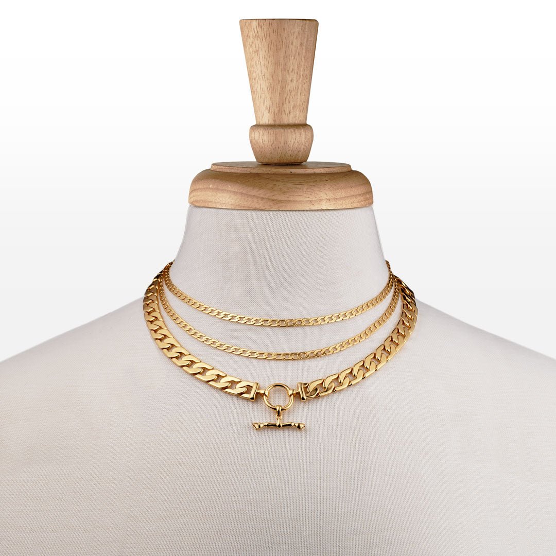 Cadence - Equestrian Curb Chain T-Bar Necklace in Gold Urban-Equestrian