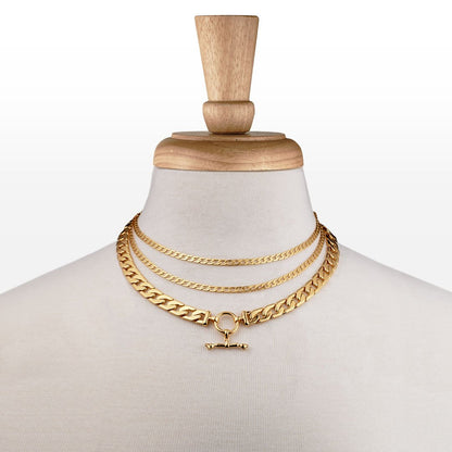 Cadence - Equestrian Curb Chain T-Bar Necklace in Gold Urban-Equestrian