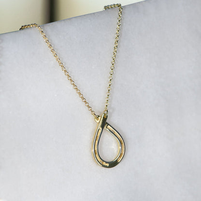 Cali - Equestrian Horseshoe Loop Necklace in Gold Urban-Equestrian