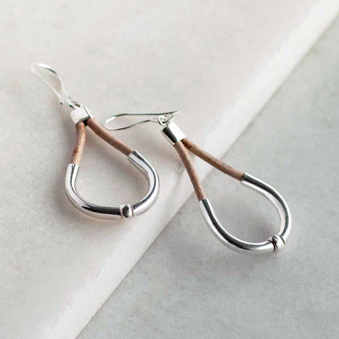 Calista - Equestrian Horseshoe Necklace on Natural Leather Urban-Equestrian