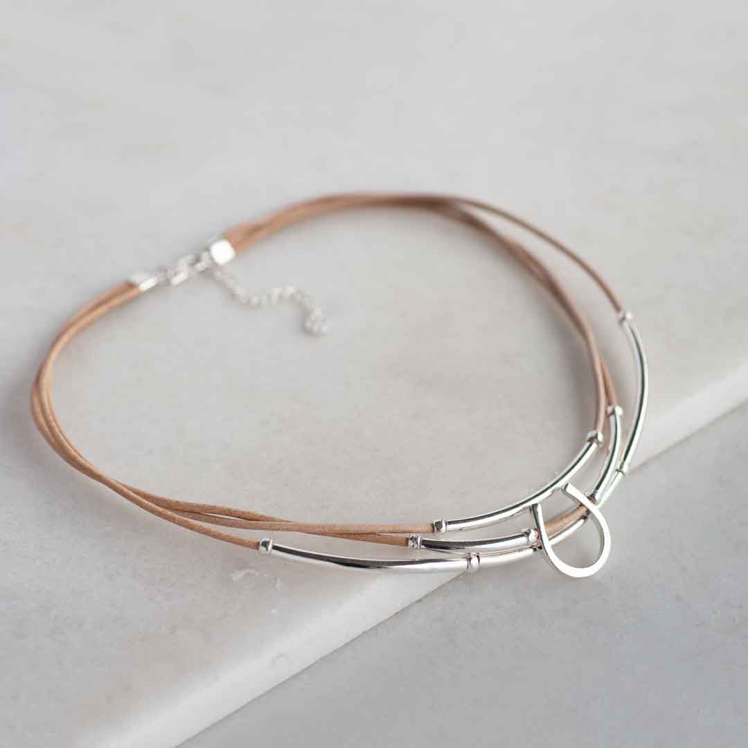 Calista - Equestrian Horseshoe Necklace on Natural Leather Urban-Equestrian