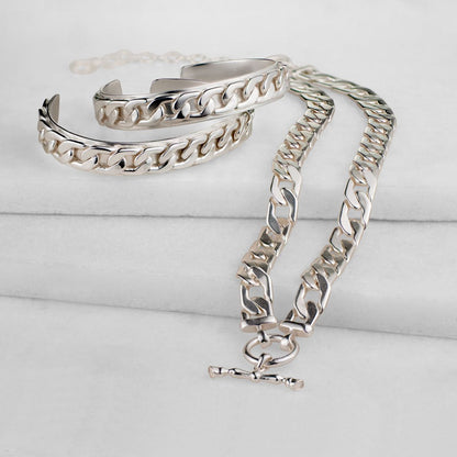 Cadence Equestrian Bracelet  - Wide Silver Curb Chain Cuff Urban-Equestrian