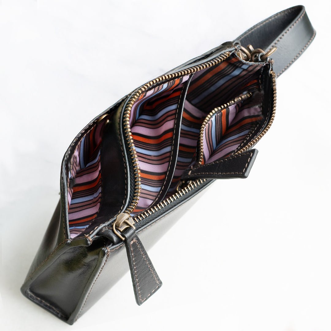 Caravel Wristlet Clutch - Luxury Leather Handbag in Black Urban-Equestrian