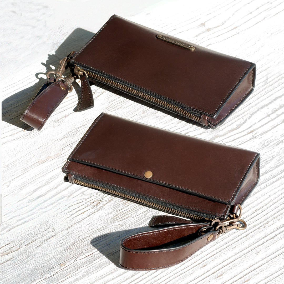 Caravel Wristlet Clutch - Luxury Leather Handbag in Deep Brown Urban-Equestrian
