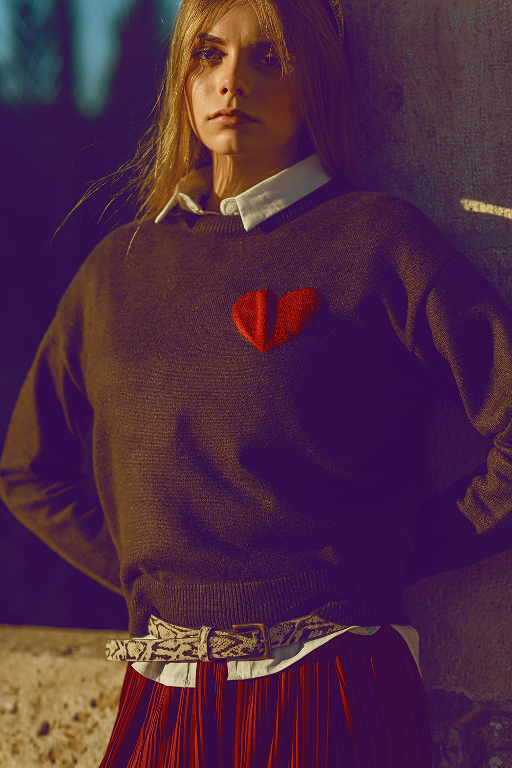 carbon grey sweater with red heart detail Q2store