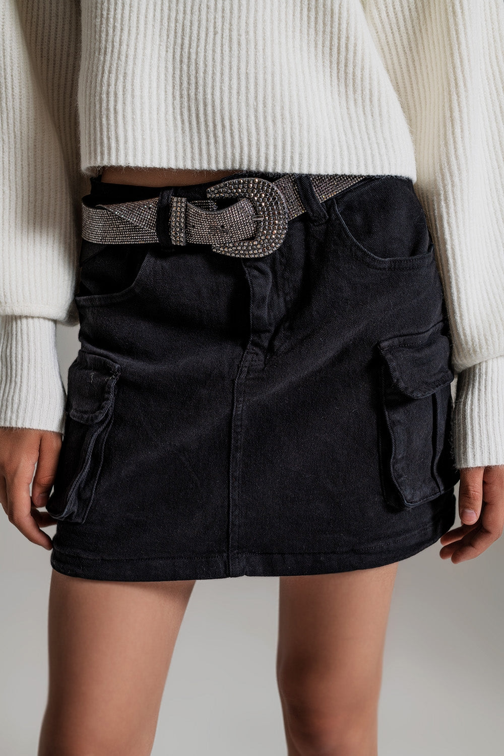 Cargo Mini Skirt in black Q2store