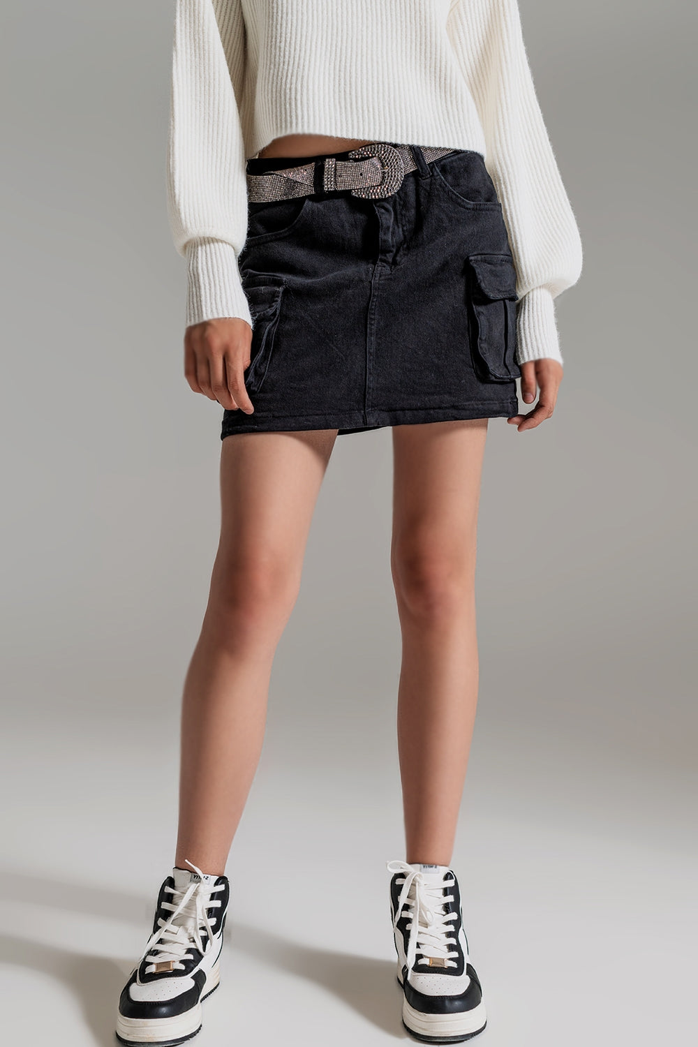 Cargo Mini Skirt in black Q2store
