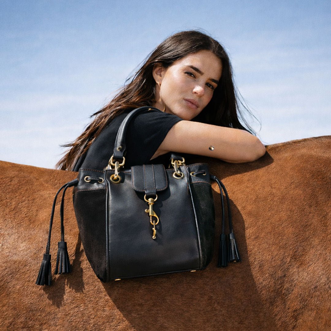 Cassidy - Luxury Leather Bucket Handbag in Black Urban-Equestrian