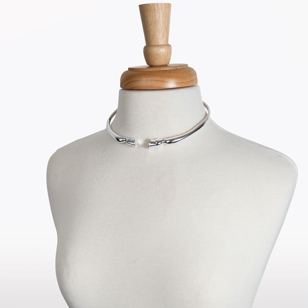 Cavallo - Horse Hoof Neck Cuff in Silver Urban-Equestrian