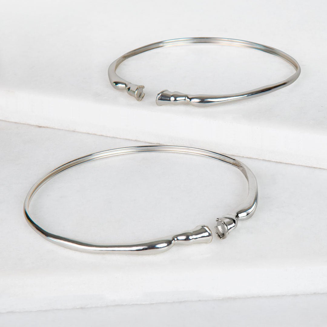 Cavallo - Horse Hoof Neck Cuff in Silver Urban-Equestrian