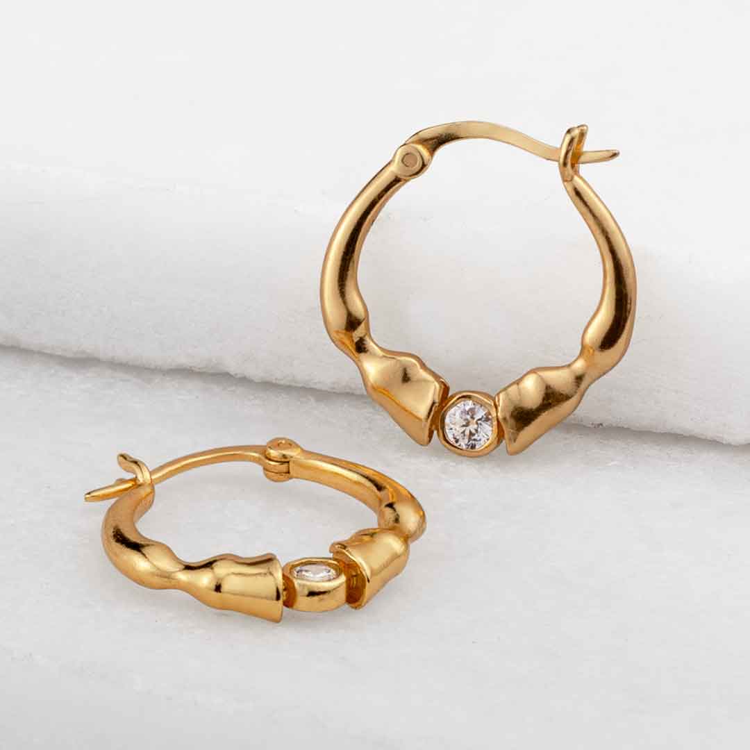 Cavallo - Moissanite Horseshoe Earring in Gold Urban-Equestrian