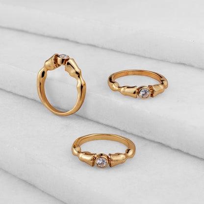 Cavallo - Horse Hooves Equestrian Ring with Moissanite in Gold Urban-Equestrian