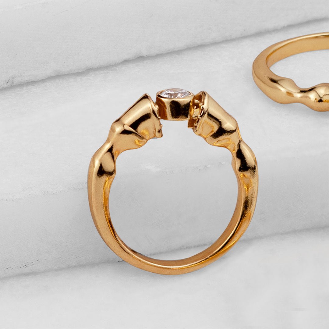 Cavallo - Horse Hooves Equestrian Ring with Moissanite in Gold Urban-Equestrian