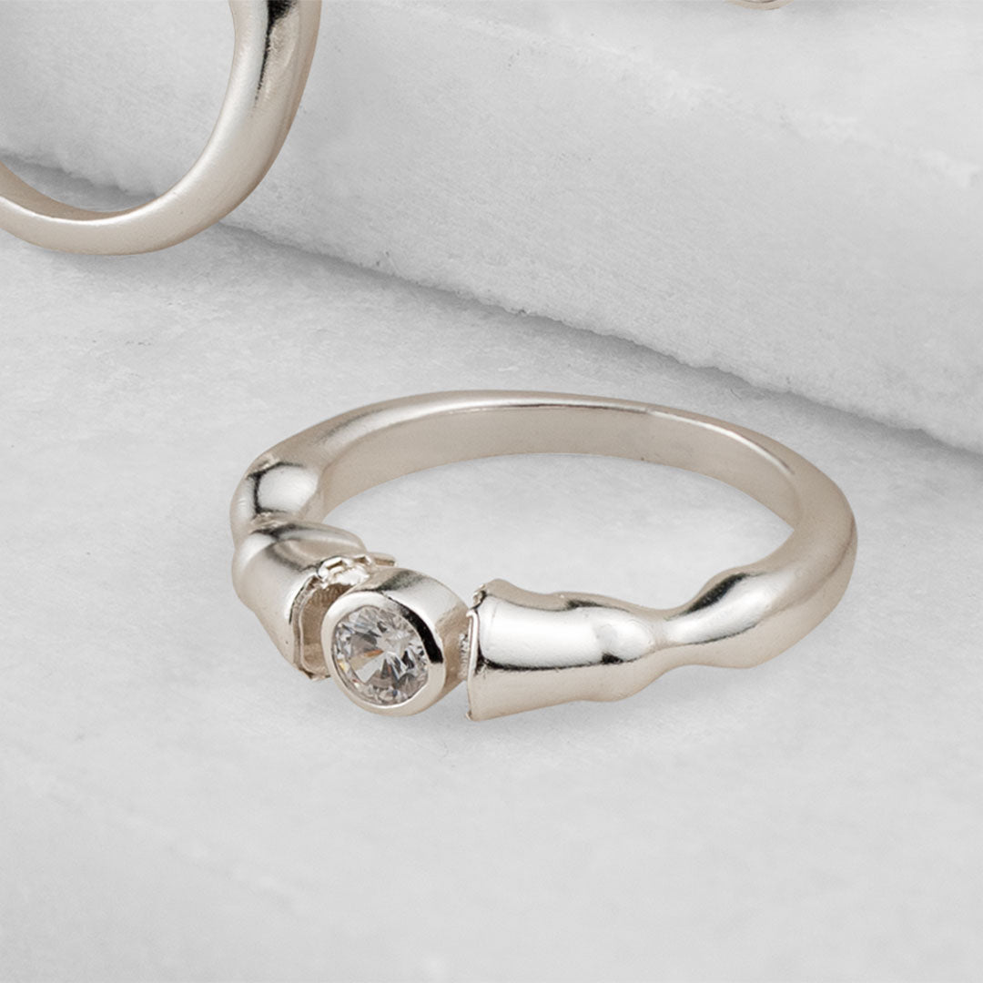 Cavallo - Horse Hooves Equestrian Ring with Moissanite in Silver Urban-Equestrian