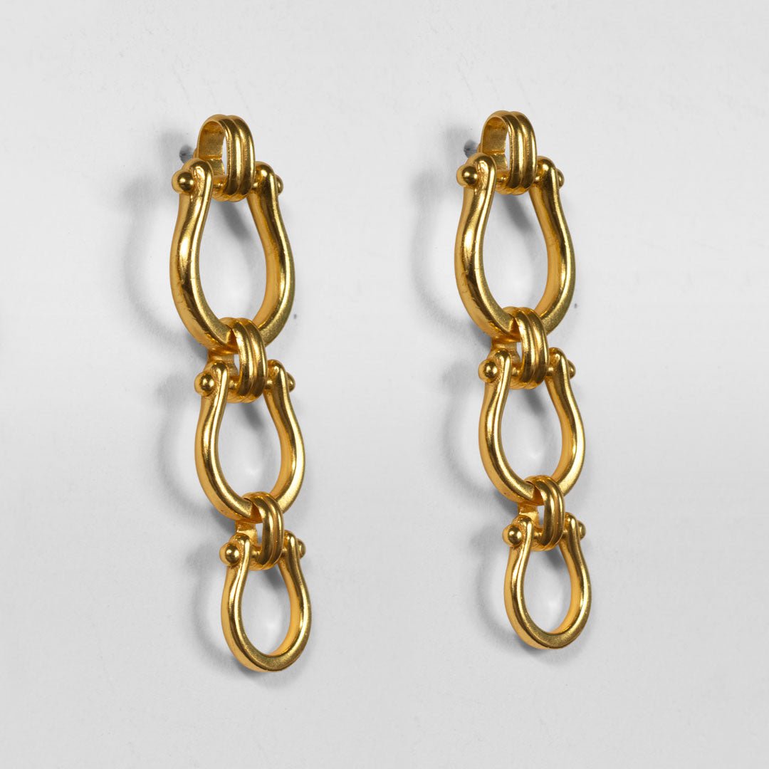 Chapelle - Horseshoe Link Earring in Gold Urban-Equestrian