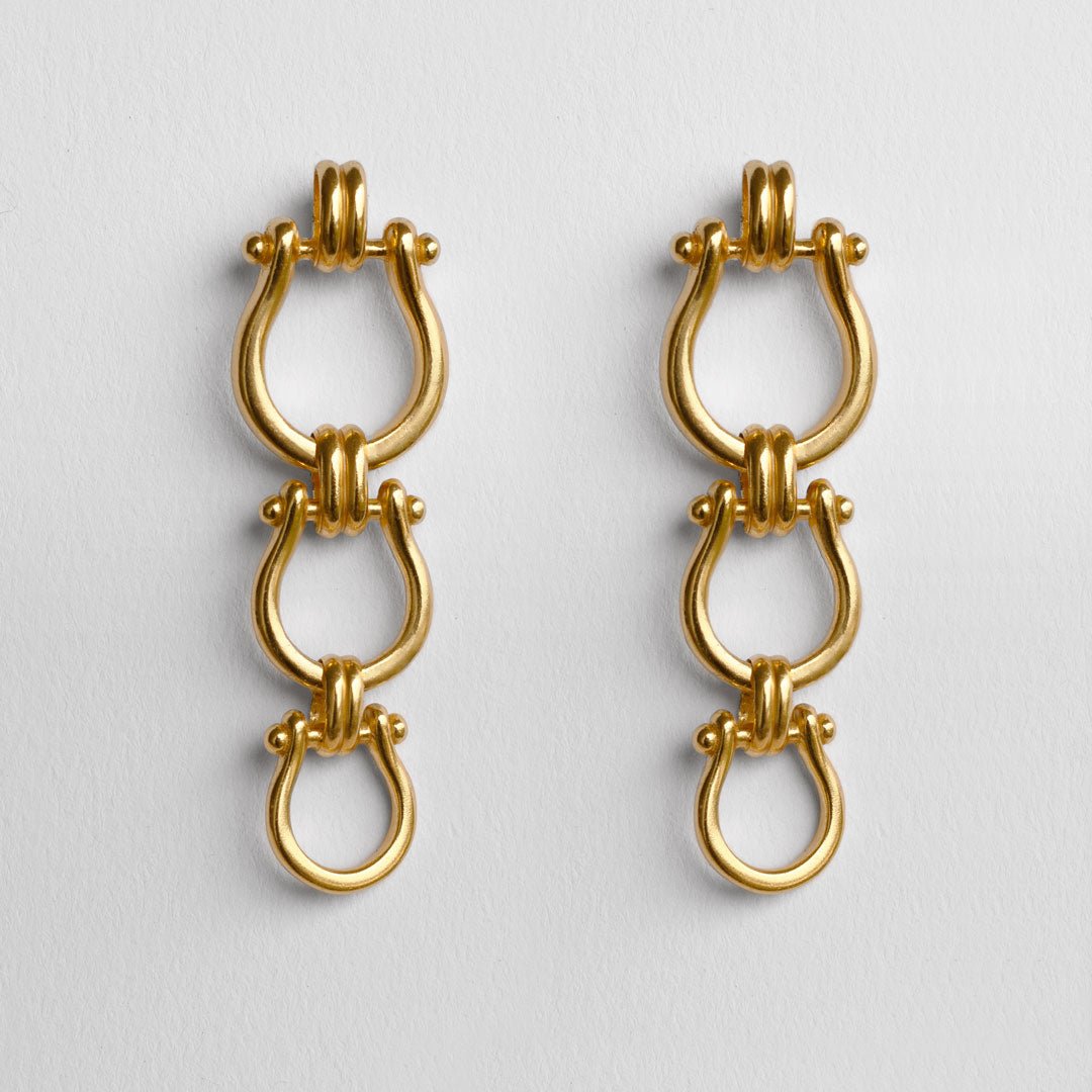 Chapelle - Horseshoe Link Earring in Gold Urban-Equestrian