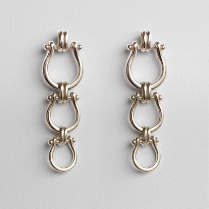 Chapelle - Horseshoe Link Earring in Silver Urban-Equestrian