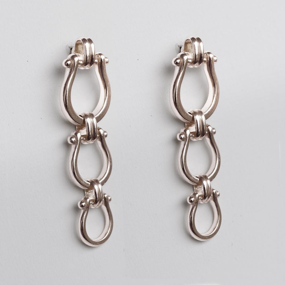 Chapelle - Horseshoe Link Earring in Silver Urban-Equestrian
