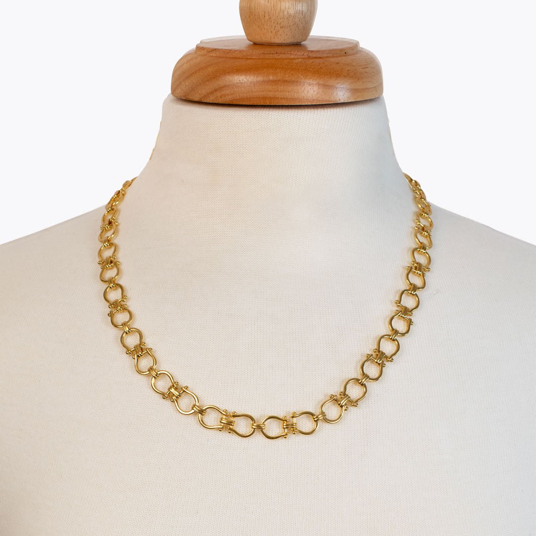 Chapelle - Horseshoe Link Equestrian Necklace in Gold Urban-Equestrian