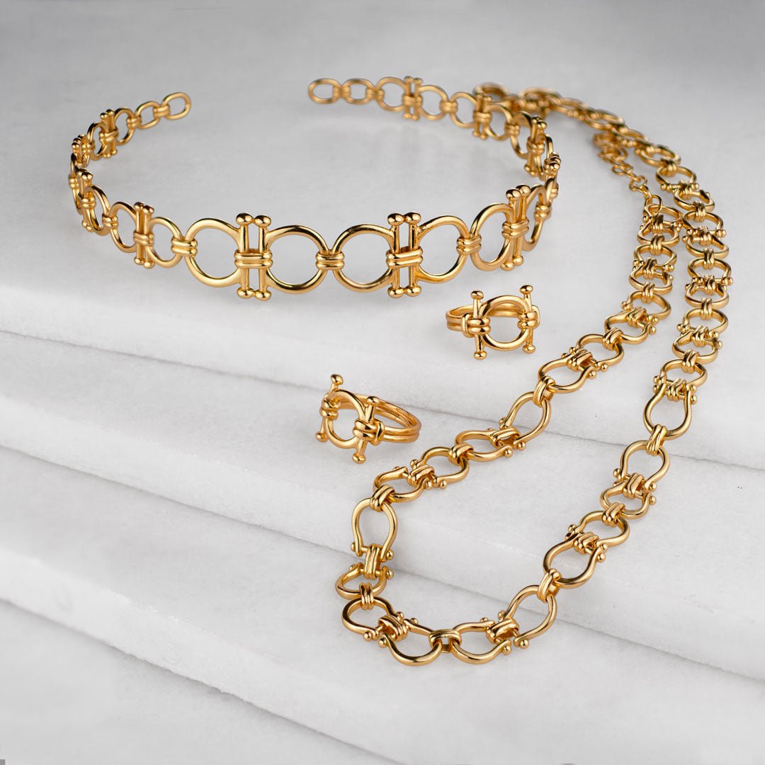 Chapelle - Horseshoe Link Equestrian Necklace in Gold Urban-Equestrian