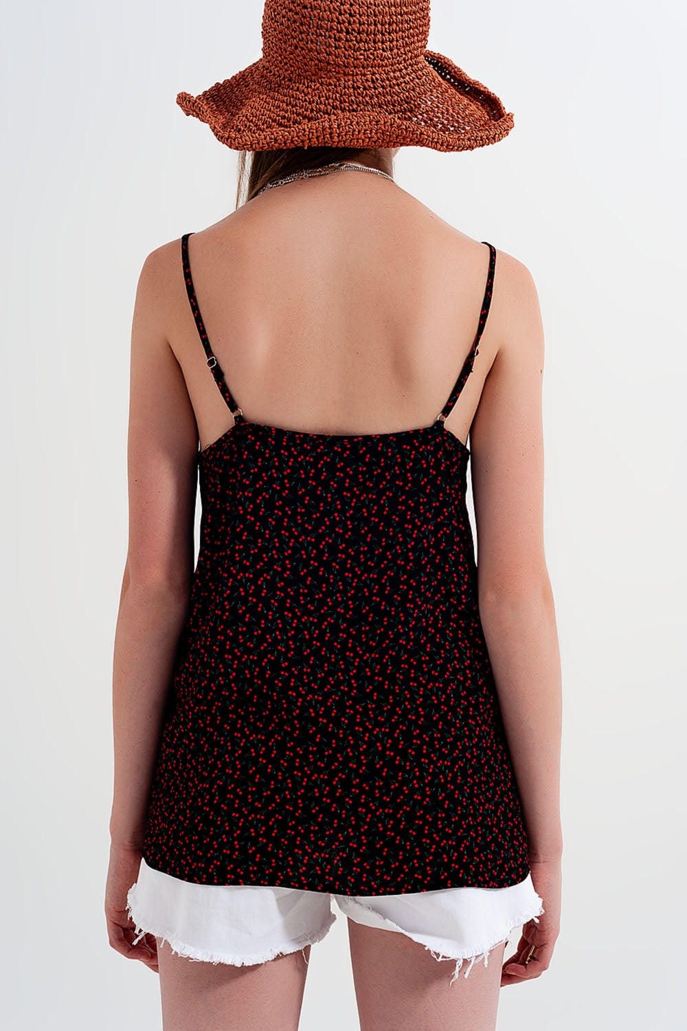 Cherry top in black Q2store
