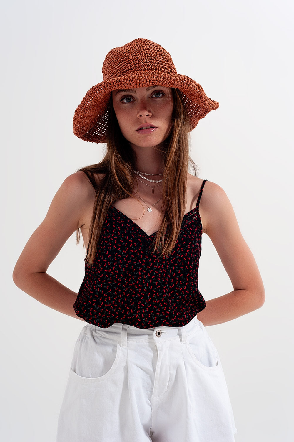Cherry top in black Q2store