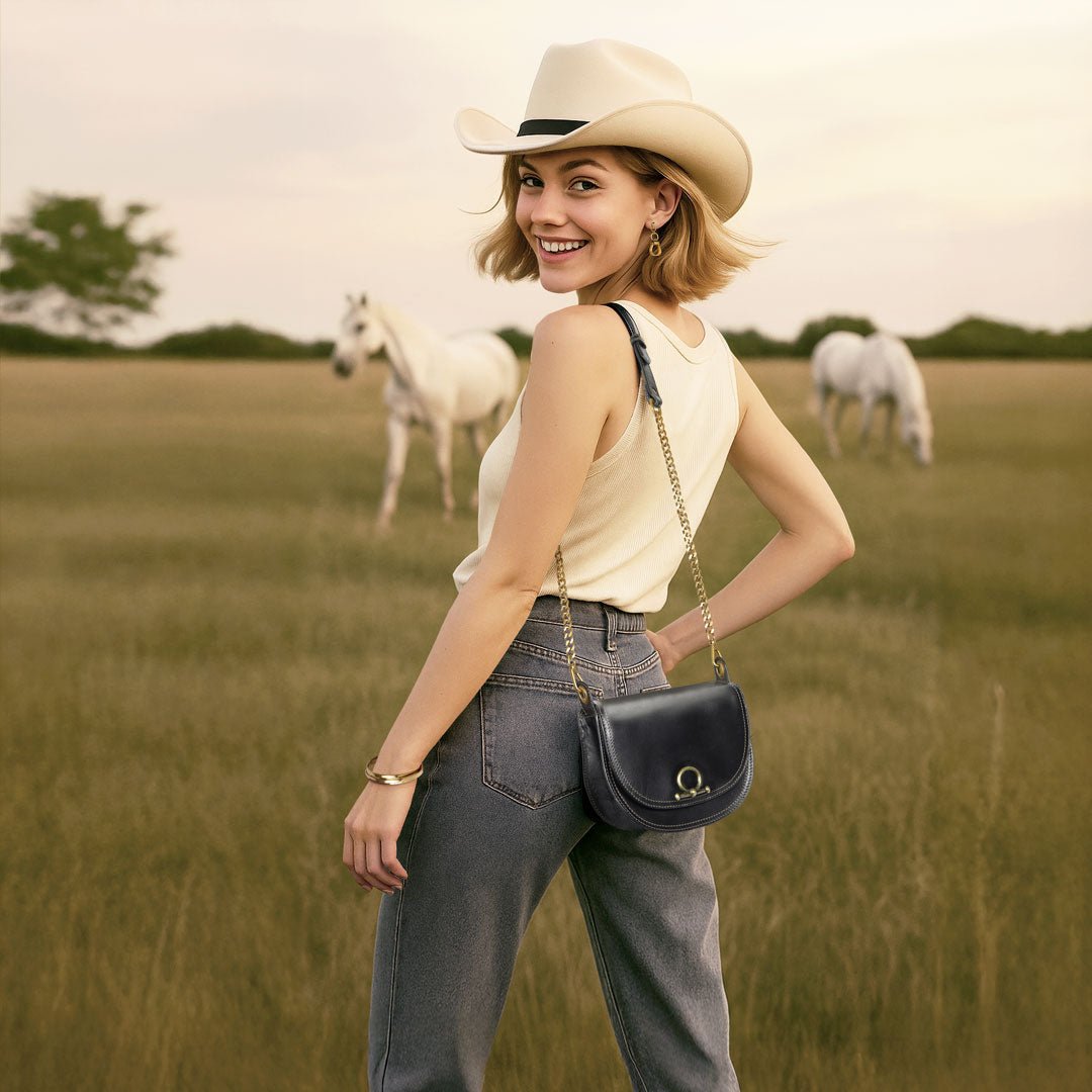 Cheyenne - Western Riding Stirrup Earring in Gold Urban-Equestrian