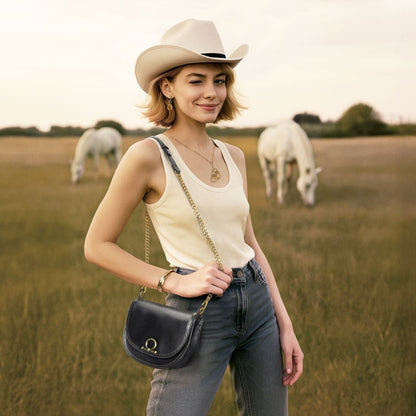 Cheyenne - Single Western Stirrup Necklace in Gold Urban-Equestrian