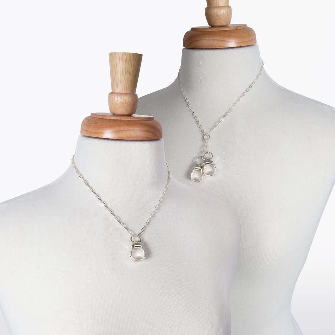 Cheyenne - Single Western Stirrup Necklace in Silver Urban-Equestrian