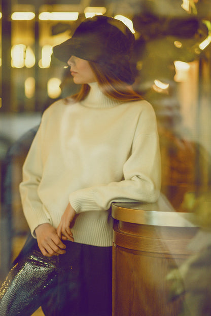 chunky knit sweater in ecru with turtleneck Q2store